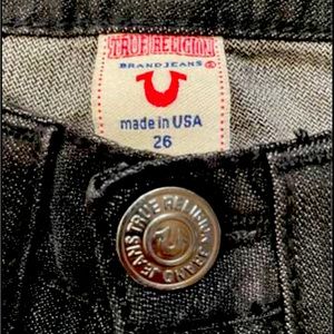 Woman’s true religion jeans new with tags.